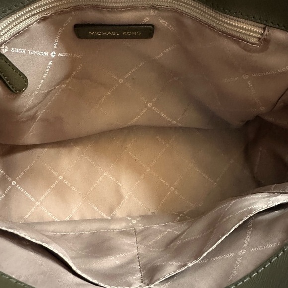 Michael Kors Sage Green Shoulder Bag with Gold Charm - Picture 9 of 15